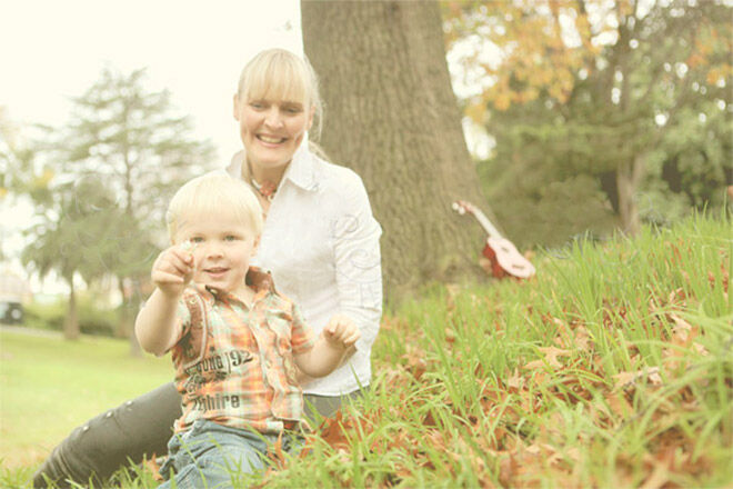 Caroline and Willie from Mum's Grapevine