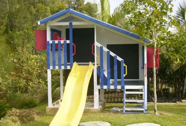 cubby house play set