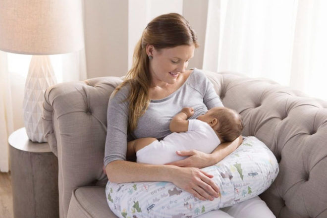 ergobaby nursing pillow reviews