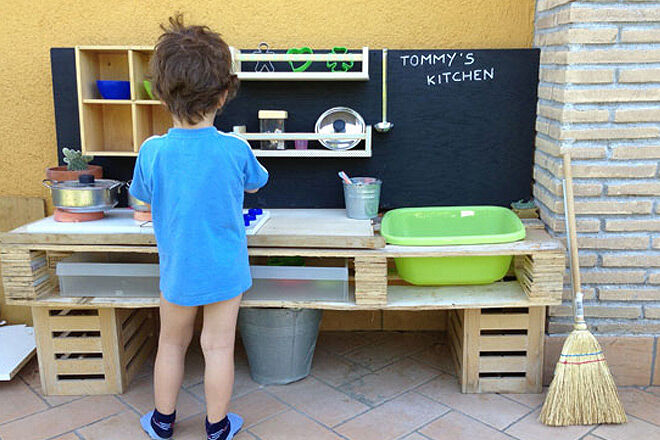 outside play kitchen