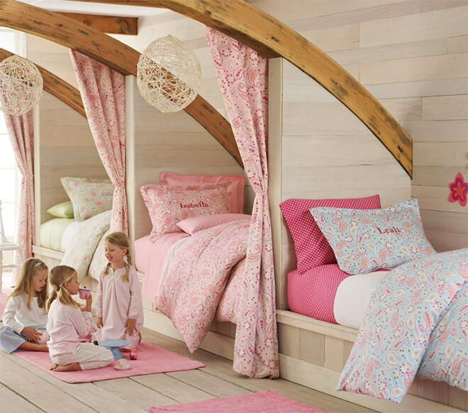bedroom for three girls