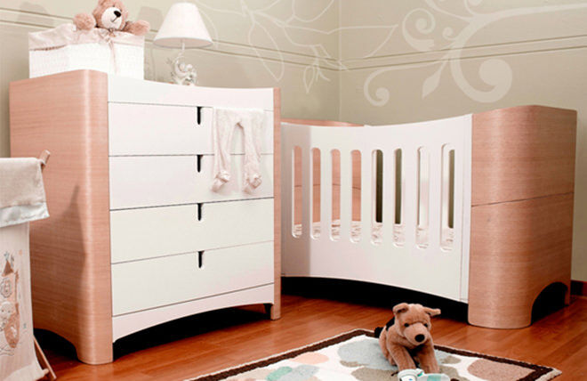 choosing the right cot for baby
