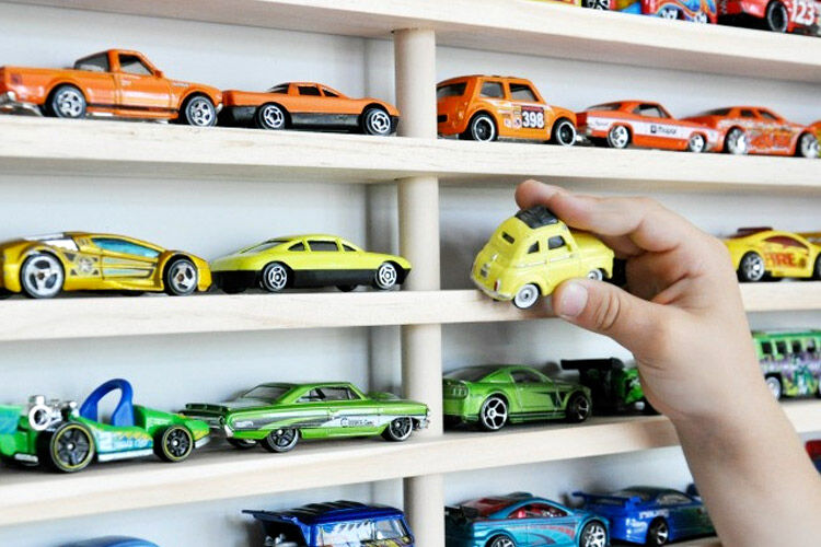 organise and store toy cars 