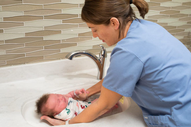 when should you give a newborn a bath