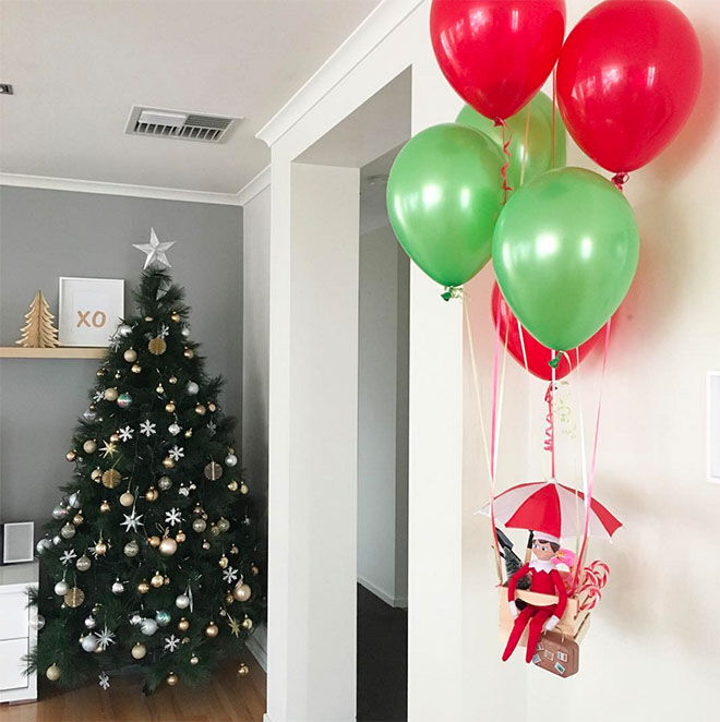 Elf on the Shelf arrival ideas balony powietrzne