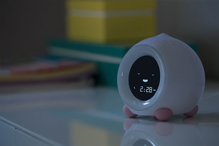 MELLA toddler clocking keeping kids in bed longer