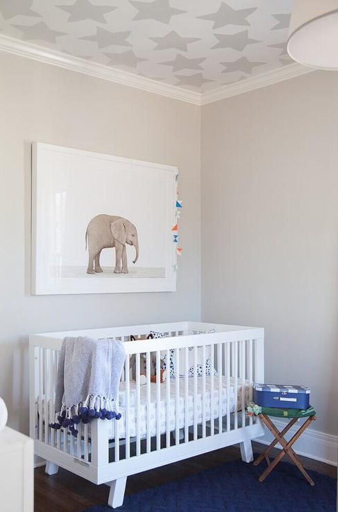 Nursery trend: 15 ways to use wallpaper on the ceiling ...