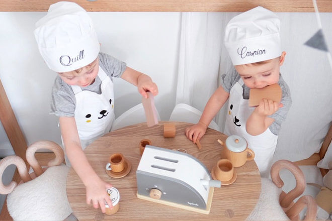 Toy kitchen essential pretend toys