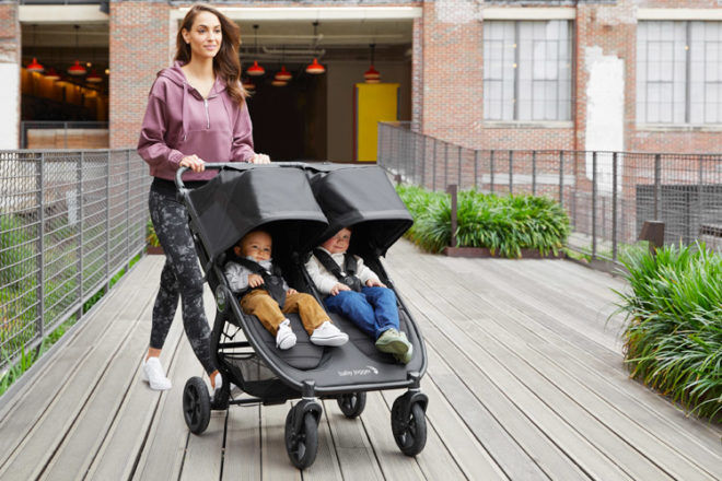double pram with capsule attachment
