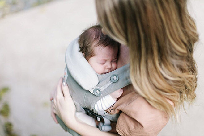 breastfeeding ergobaby