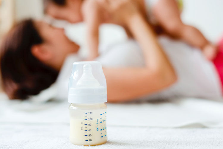 baby refusing bottle