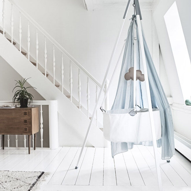 leander hanging cradle