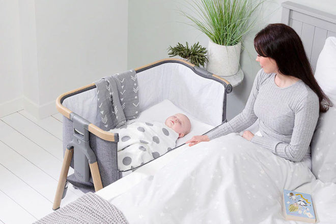 co sleeper bassinet with wheels