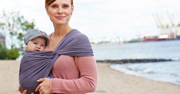 baby carrier while pregnant