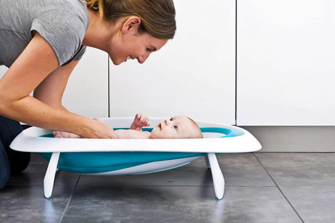 baby bath stand and change table