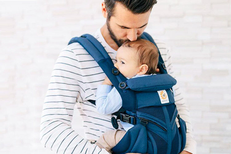 How to settle your baby in a baby carrier Mum's Grapevine