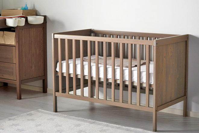 convertible bassinet to cot