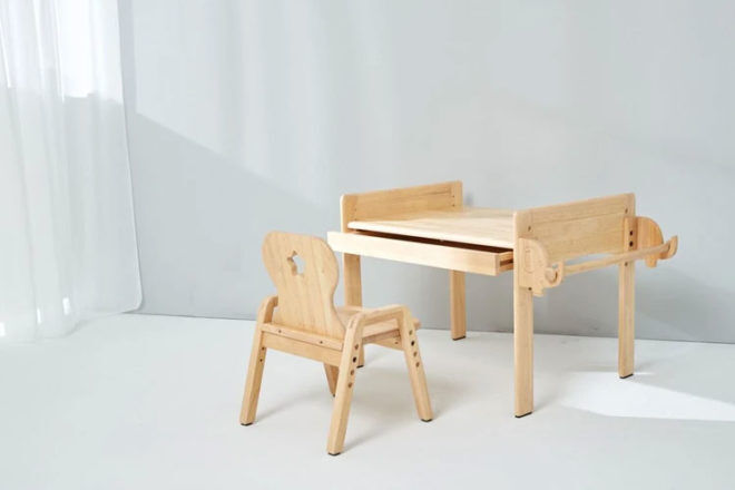 hip kids table and chairs