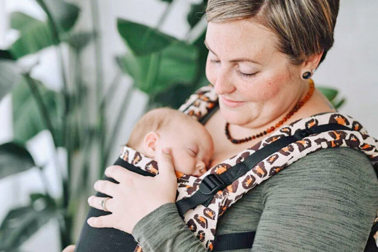 A handy guide to babywearing for plussize mums Mum's Grapevine