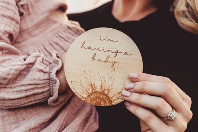 10 best pregnancy milestone cards for 2021 | Mum's Grapevine